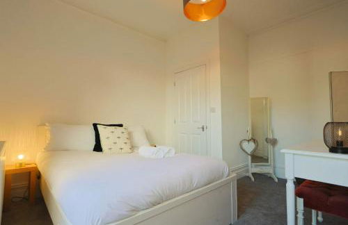 Hotwells spacious flat sleeps three - Foto 10