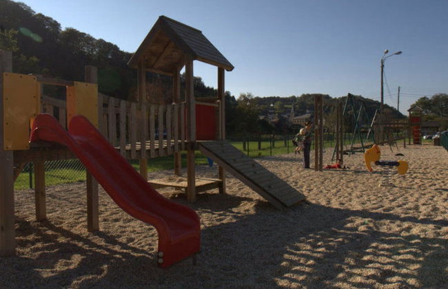 Modern Farmhouse in Chassepierre With Terrace - Photo 25