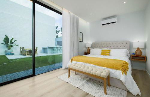 Ocean Pearl - Deluxe OceanView Heated Pool - Photo 11