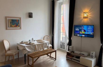 2 Bedrooms Appartement In Central Location on the famous Place Massena Nice - Photo 7