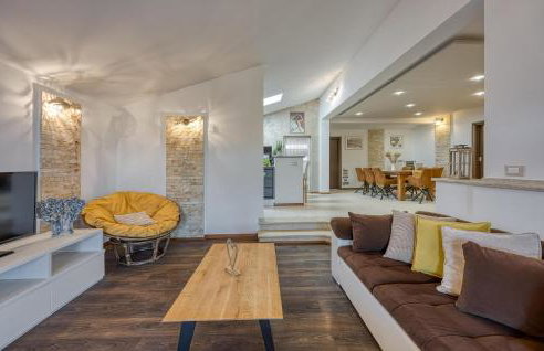 3 Bedroom Nice Apartment In Kanfanar - Photo 3