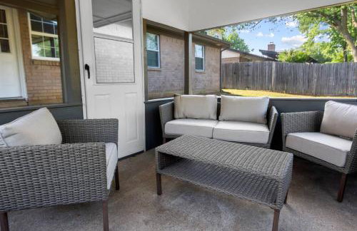 Two Adjacent Houses with a Private Pool - Foto 49