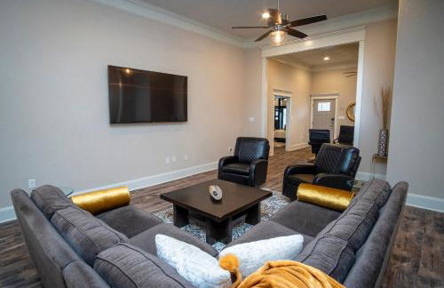 Brand NEW Large Impressive House Near Downtown! - Foto 26