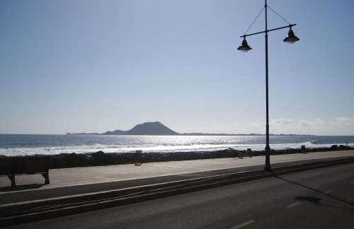 MY OCEAN HOME !!! Breathtaking location, Steps to the ocean, Spacious sea view, Fully Equipped and Well-Furnished with Private Entrance and High-Speed Fiber Optic Internet - Photo 28