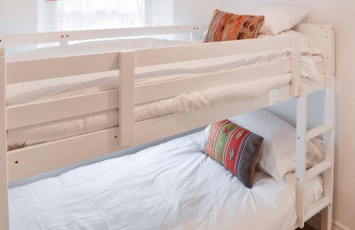 West Lodge - Photo 9