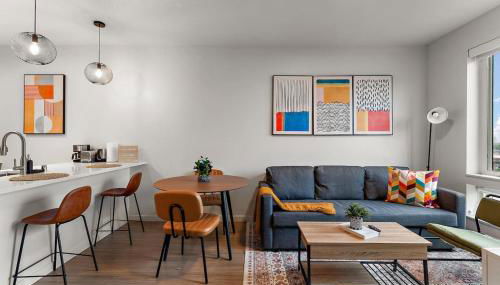 Modern Work-Friendly Gym Car FAST Wi-Fi Pets OK - Foto 2