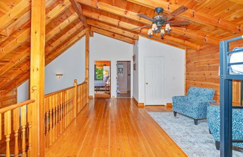 Cabin 3 Miles off I-40-hot tub-firepit-secluded better than a Hotel - Photo 28