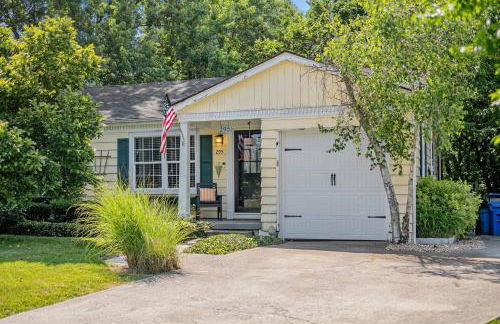 Charming Cottage | Near I-75 & Horse Park + Farms - Photo 2