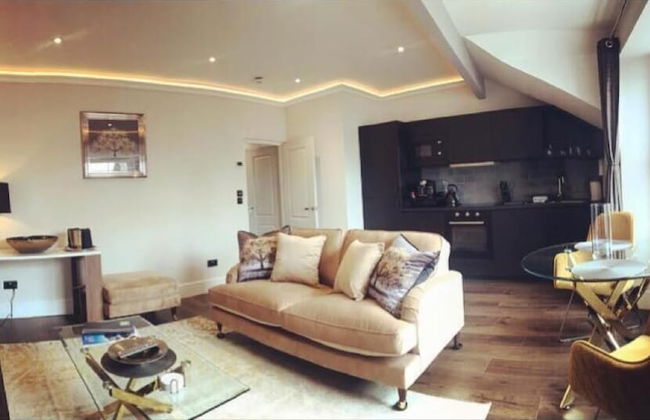 Bijou Boutique Deluxe One Bed Apartment - Photo 1