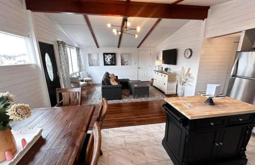 8th Street Haven - 3 bedroom House in DT Hamilton - Foto 13