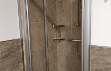 Alexander Lodge - Foto 17