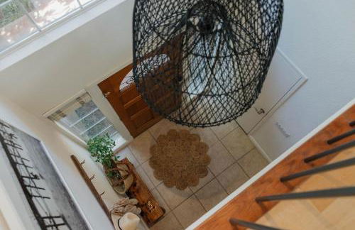 Stylish PB Townhome, Walk to Bay, and Balcony - Foto 54