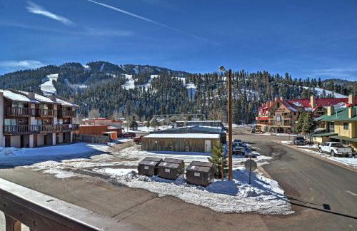 Red River Home with 2 Balconies - 1 Block to Main St - Foto 23