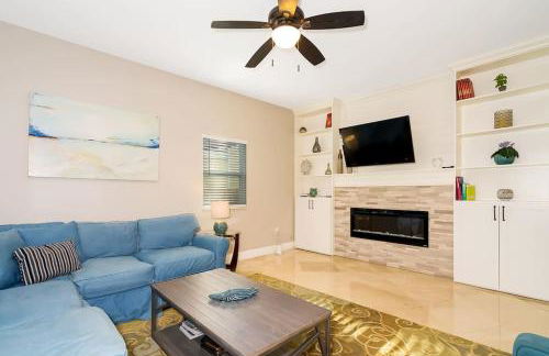 Las Olas Villa with HEATED Salt Water Pool - Foto 8