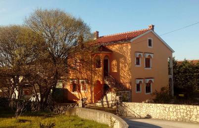 Apartments Laura - Photo 1