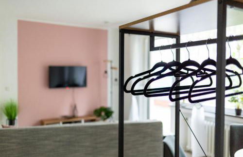 BEST STAY moderne Stadtwohnungen in Hünfeld - Küche, Schlafsofa, Terrasse oder Balkon WLAN Smart TV - Photo 11