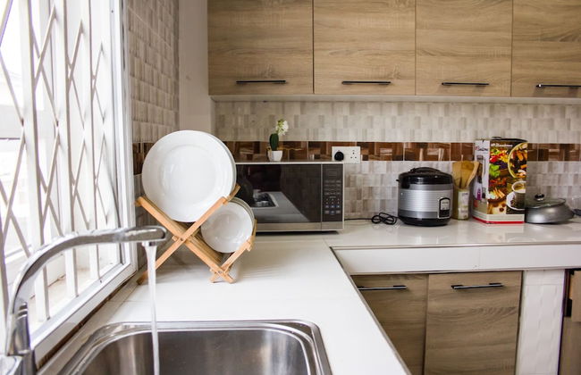 EmpireLux Middle Floor - Photo 7