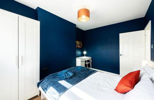 Spacious 4-Bed Apartment · Sleeps 6 · City Centre - Foto 15