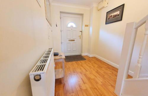 Friars Walk houses with 2 bedrooms, 2 bathrooms, fast Wi-Fi and private parking - Photo 4