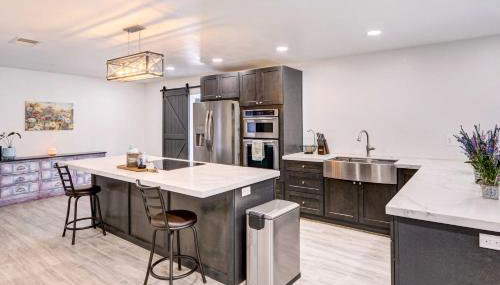 Pet-Friendly Las Vegas Home with Private Yard! - Foto 2