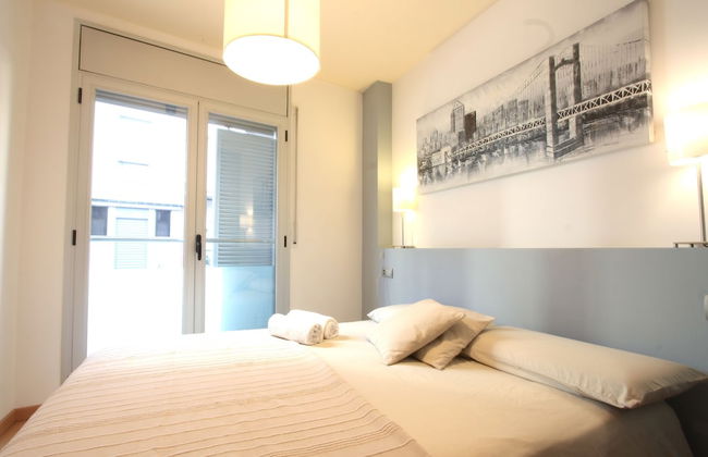 Mazi Apartments Downtown - Photo 3