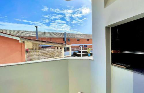 Apartamento Amplo 200m da praia ótima localização - Foto 5