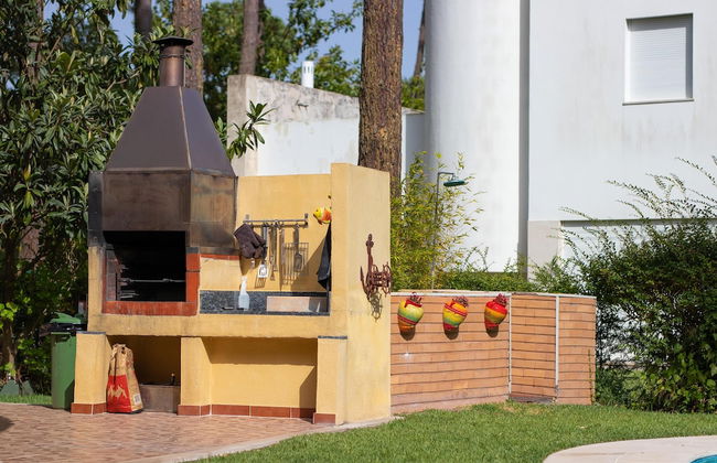 Aroeira Villa Sleeps 10 With Pool - Foto 31