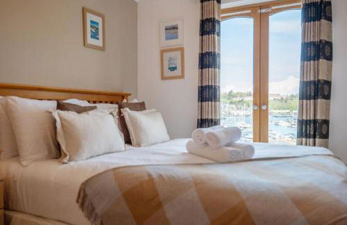 Coastal Escape with Balcony & River Dart Views - Foto 11