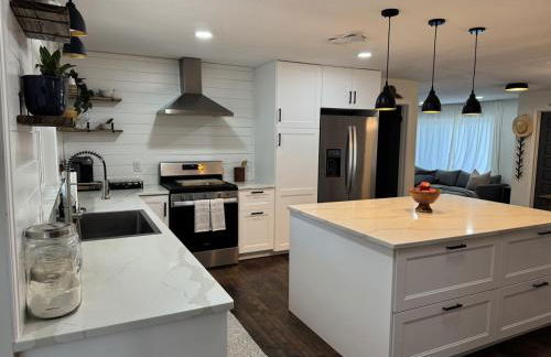 Family Fun 3-bedroom house with gym, games, toys, outdoor hangout and coffee - Foto 15