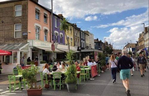 Homely 2 Levels Flat w Private Garden - Photo 14