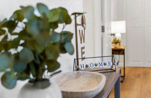 l NEW l Fully Remodeled 3BR 2BTH l 1 Min to Veterans Memorial Park - Foto 46