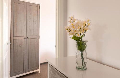 The Eldern - Spacious, Netflix, free Parking, close to A1 - Photo 61