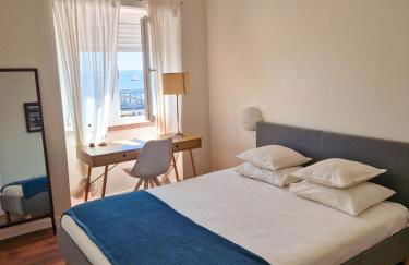 Riverfront 2 Bedrooms with Balcony - Photo 1