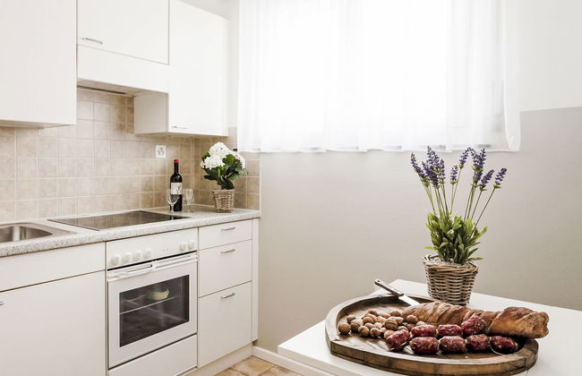 Double Room - Photo 8