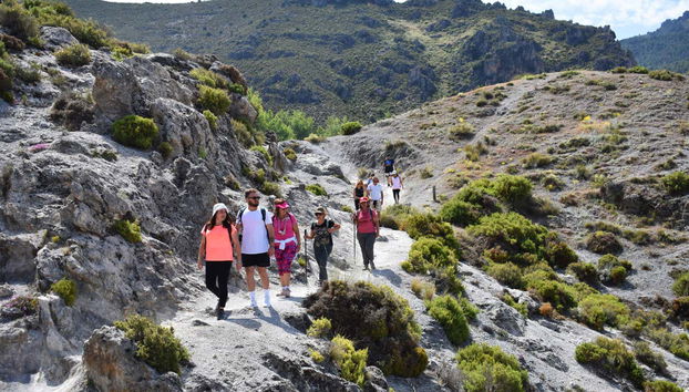 Senderismo por los Cahorros de Monachil - Foto 5, Atravesando la montaña