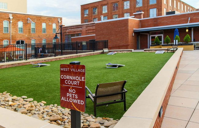 Hip & Vibrant 2 Bedroom Apartment with Parking & Wifi - Foto 48