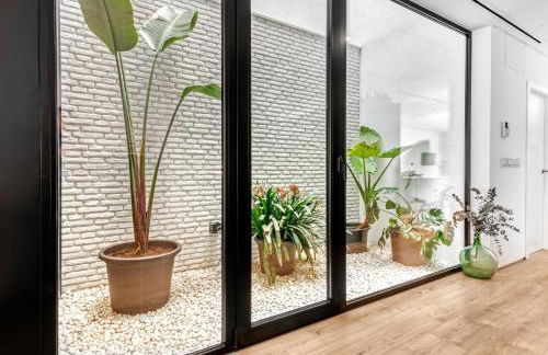 LeonAlba House Private Villa Private rooftop Private Pool Private Andalusian Courtyard Free Parking BBQ 8 Guests - Foto 14