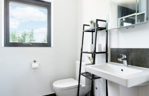 Lakeside property with spa on a nature reserve Bulrushes BV04 - Photo 12