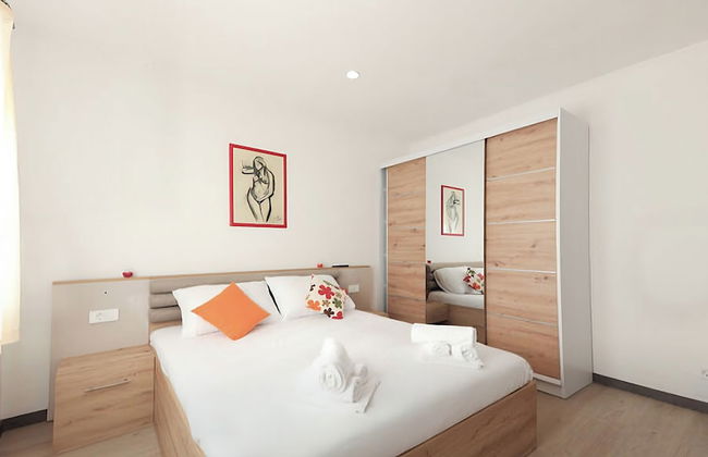 Villa Gariful - Sleeps 10 - Pool - Hottub - Petsok - Foto 4