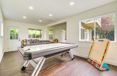 Deck, Yard and Game Room Fun-Filled Redmond Home - Foto 27