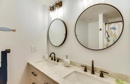 1 Mi to Heads Beach! Nautical Family Retreat - Foto 14