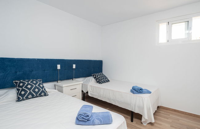 Puerto Banus First Line - Photo 11