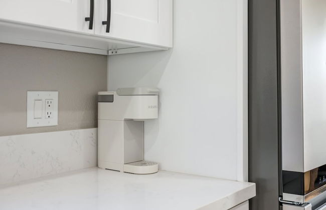 Luxury Modern Retreat w Spacious Yard Premium Comfort - Foto 54