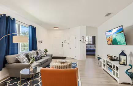 Wonderful 4BD House Private Pool & Near Disney - Foto 23