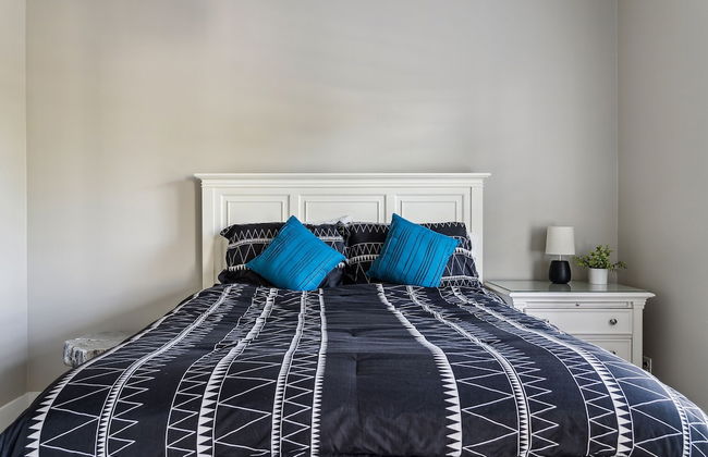 Family Paradise With Private Heated Pool 5 Bedroom Home by RedAwning - Photo 6