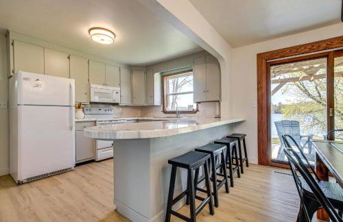 Lakefront Wisconsin Getaway Fish, Boat, Relax! - Foto 8