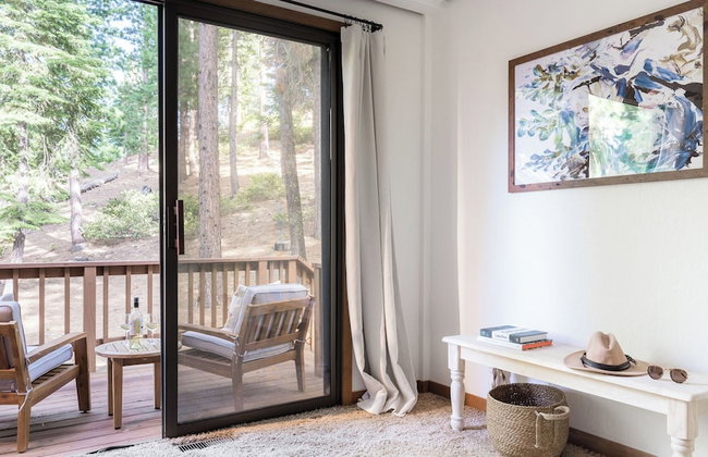 Wolfe by AvantStay | 5mins NorthStar! Fireplace, 2 Private Decks! - Photo 126