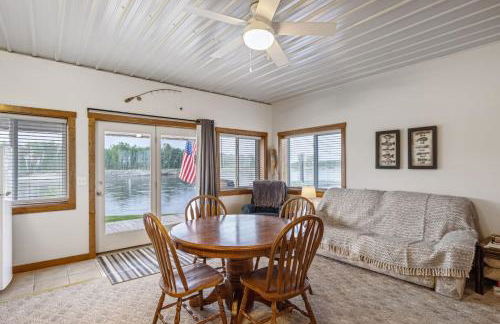 River Cabin with Grill and Boat Slip - Foto 4