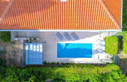 Stone Villa Majestic w Pool - Split Center - Photo 12