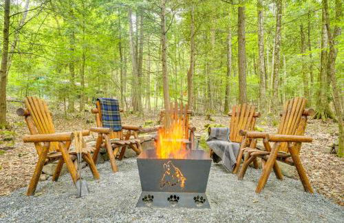 Lake and Beach Access at Lake Luzerne Cabin! - Foto 29